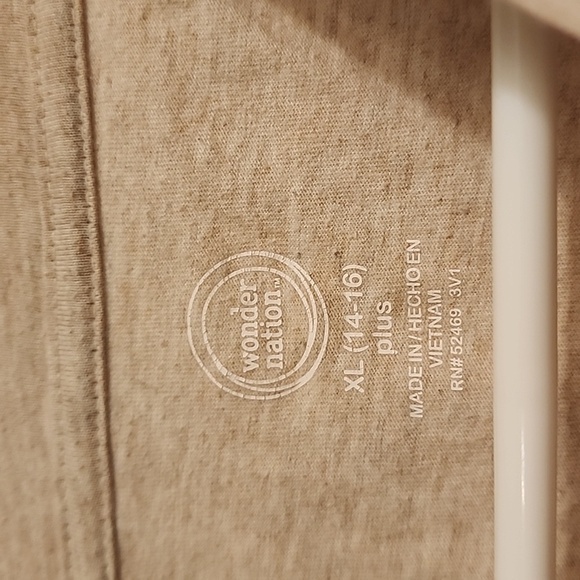 Wonder Nation girls' XL beige daisy t-shirt with knotted hem. Cute & comfy! - Picture 4 of 5